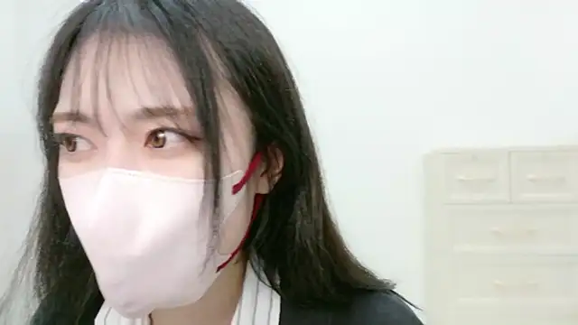 Snapshot of annachan_v chatting on April 13, 2026, 3:50 pm annachan v online show from April 13, 2026, 3:50 pm