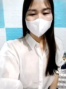 Donatella28 online show from March 9, 2026, 2:43 pm