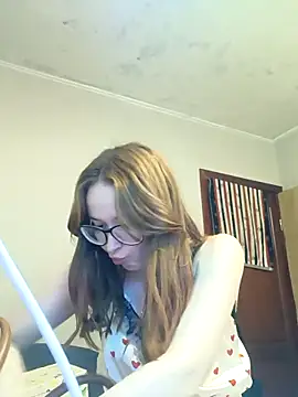 AmberlyCarr online show from November 11, 2025, 4:18 pm