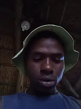 Snapshot of younggblackkCOCK19 chatting on November 30, 2025, 12:31 pm younggblackkCOCK19 online show from November 30, 2025, 12:31 pm