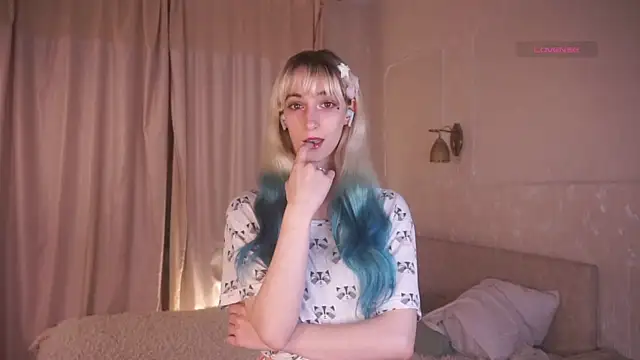 KarylNapper online show from November 7, 2025, 9:15 pm