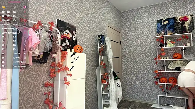 MiraVandee online show from October 26, 2025, 5:13 am