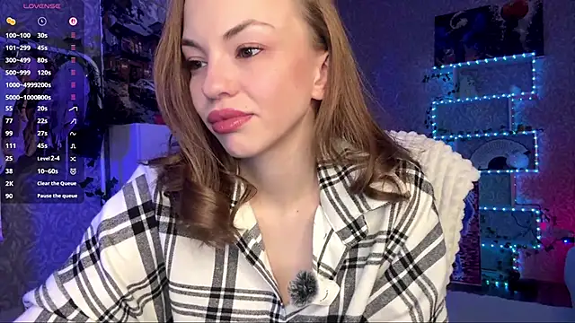 MiraVandee online show from November 13, 2025, 5:06 am