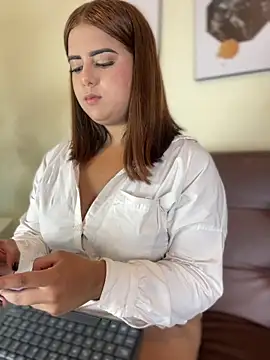 Snapshot of RileyFlame chatting on November 8, 2025, 4:18 pm RileyFlame online show from November 8, 2025, 4:18 pm