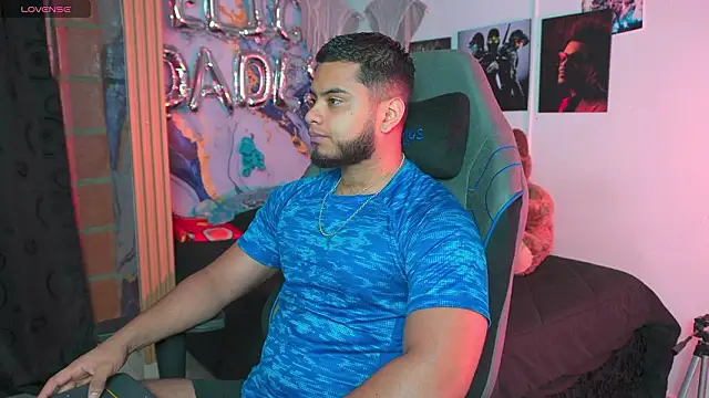 Tiler wolker online show from March 23, 2026, 12:58 am