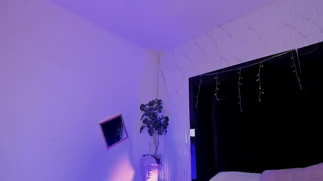 JanneBlossom  online show from March 31, 2026, 9:04 pm