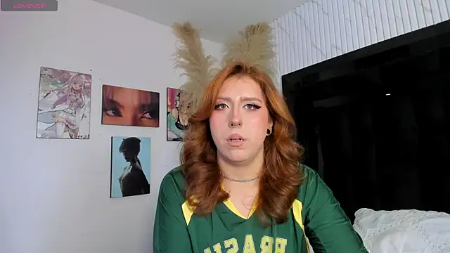 JanneBlossom  online show from May 25, 2026, 9:21 pm