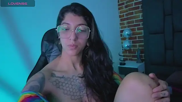 Snapshot of ghostwomaan chatting on November 27, 2025, 12:18 pm ghostwomaan online show from November 27, 2025, 12:18 pm