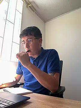 Snapshot of Sam_Rush chatting on June 11, 2026, 5:11 pm Sam Rush online show from June 11, 2026, 5:11 pm