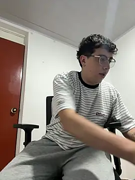 Snapshot of Sam_Rush chatting on July 10, 2026, 3:22 am Sam Rush online show from July 10, 2026, 3:22 am
