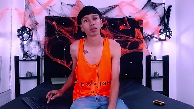 Snapshot of LaPantera_Rosa chatting on October 29, 2025, 11:56 am LaPantera Rosa online show from October 29, 2025, 11:56 am