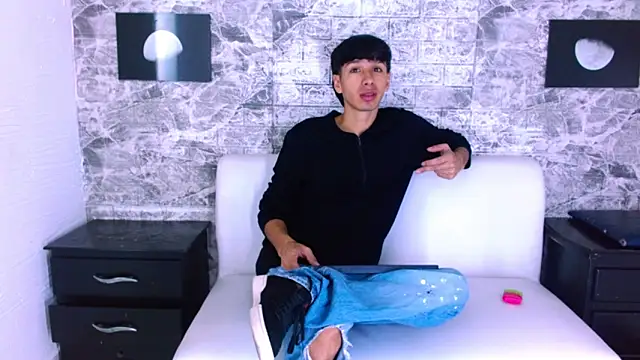 Snapshot of LaPantera_Rosa chatting on November 13, 2025, 3:05 am LaPantera Rosa online show from November 13, 2025, 3:05 am