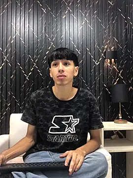 Snapshot of LaPantera_Rosa chatting on November 17, 2025, 3:34 am LaPantera Rosa online show from November 17, 2025, 3:34 am