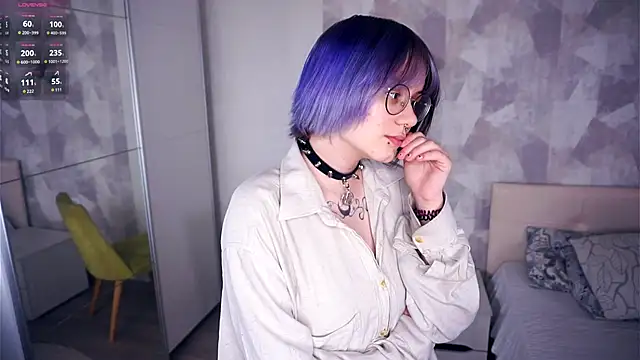 KellePourier online show from November 7, 2025, 7:25 pm