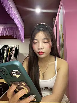 Zlienr023 online show from October 27, 2025, 1:15 pm