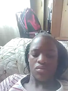 Snapshot of Blondecurv24 chatting on October 31, 2025, 1:45 pm Blondecurv24 online show from October 31, 2025, 1:45 pm