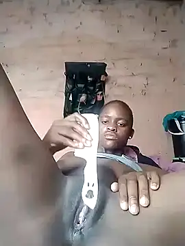 Snapshot of Blondecurv24 chatting on November 24, 2025, 10:15 am Blondecurv24 online show from November 24, 2025, 10:15 am