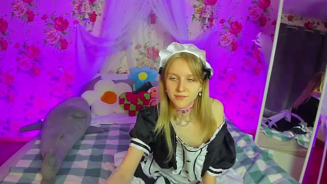 Snapshot of KissChristie__ chatting on November 7, 2025, 7:25 pm KissChristie online show from November 7, 2025, 7:25 pm