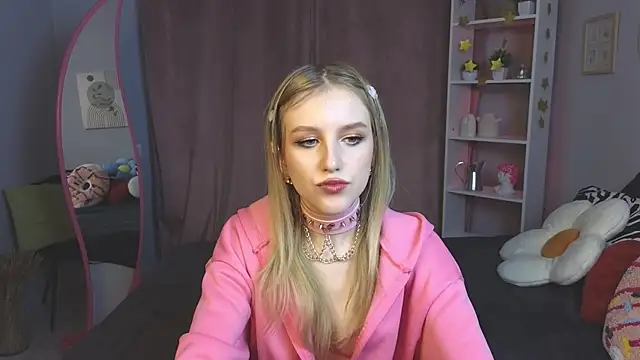 Snapshot of KissChristie__ chatting on December 2, 2025, 3:51 pm KissChristie online show from December 2, 2025, 3:51 pm