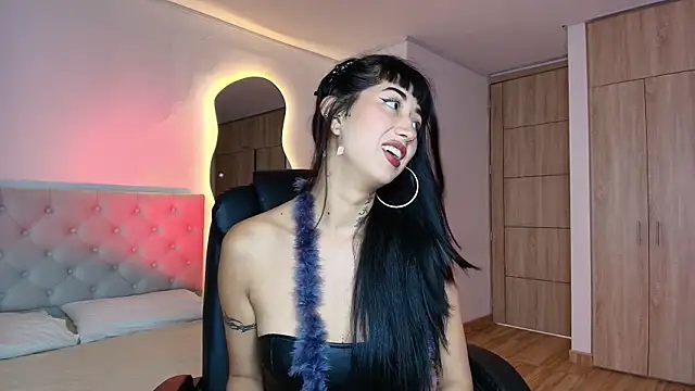 Raven  riot online show from November 13, 2025, 12:59 pm