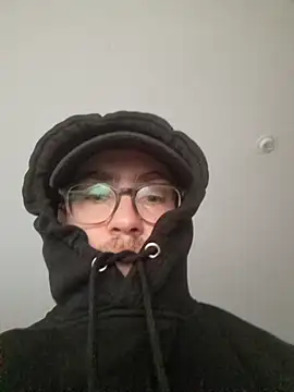 TheRealJoanPere online show from December 14, 2025, 2:11 pm