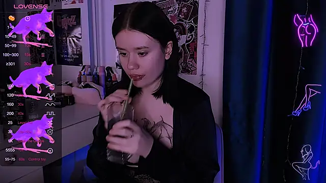 Meow Marie online show from November 1, 2025, 11:40 pm