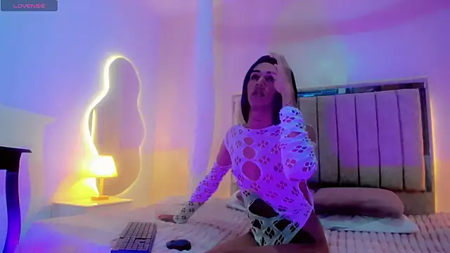 daniela acosta online show from October 27, 2025, 11:03 am