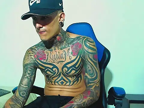 sexy men tatoo online show from November 5, 2025, 8:53 pm