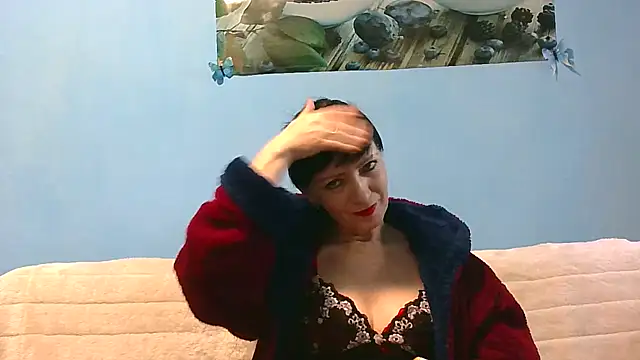 IffetLove42 online show from May 11, 2026, 7:58 am
