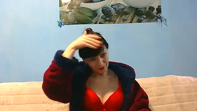 IffetLove42 online show from May 17, 2026, 9:17 am