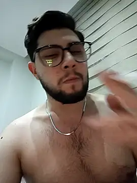 Snapshot of Mstfaavan64 chatting on March 2, 2026, 11:44 pm Mstfaavan64 online show from March 2, 2026, 11:44 pm