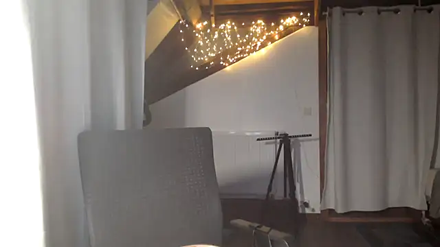 MissDyannis online show from March 11, 2026, 7:31 pm