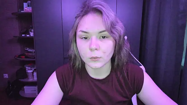 sophia lix online show from November 26, 2025, 1:28 am