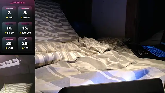 maxtoxic hot online show from November 9, 2025, 12:09 am