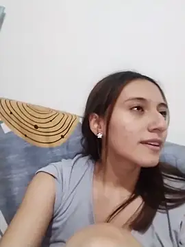 Snapshot of bellastorme04 chatting on June 9, 2026, 5:19 am bellastorme04 online show from June 9, 2026, 5:19 am