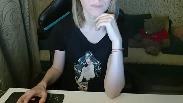  Alisa Allison  online show from October 30, 2025, 3:02 pm