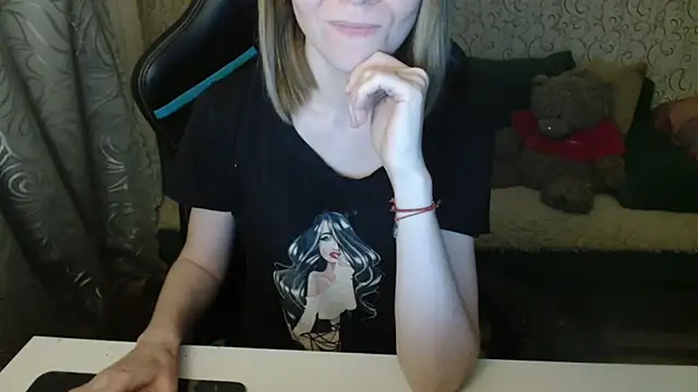  Alisa Allison  online show from November 14, 2025, 3:11 pm