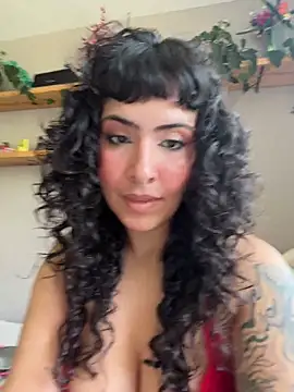 Snapshot of SugarTroubl33 chatting on July 11, 2026, 2:42 pm SugarTroubl33 online show from July 11, 2026, 2:42 pm