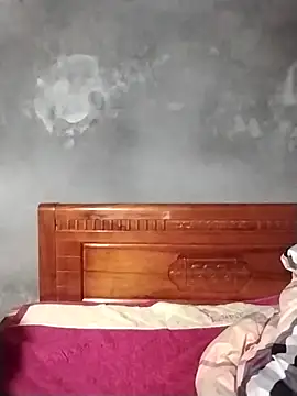 emini-xx online show from February 8, 2026, 12:30 pm