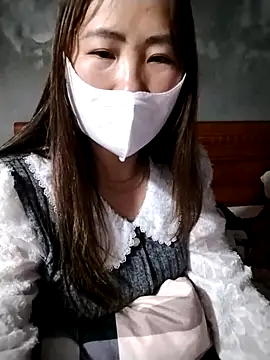 emini-xx online show from March 12, 2026, 1:50 pm