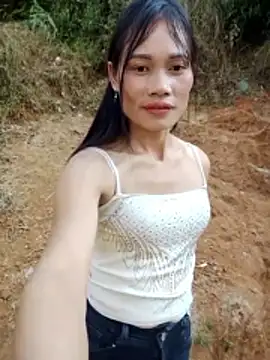 Snapshot of doggy-00 chatting on February 16, 2026, 7:59 am doggy-00 online show from February 16, 2026, 7:59 am