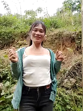 Snapshot of doggy-00 chatting on March 28, 2026, 9:42 am doggy-00 online show from March 28, 2026, 9:42 am