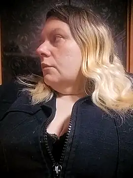 Lana-murr online show from March 22, 2026, 6:28 am