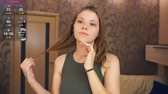 YoshieGradney online show from November 9, 2025, 5:06 am