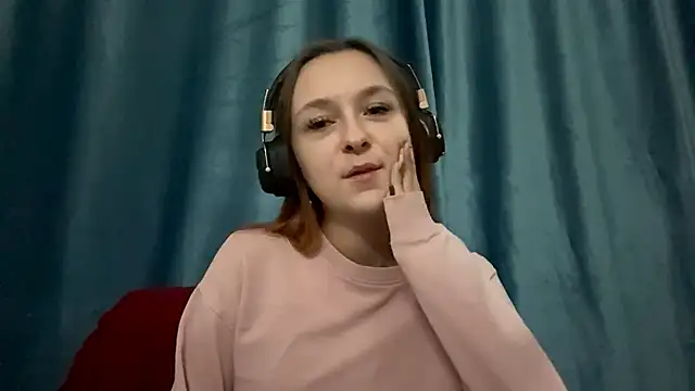 HOTBellakle online show from November 13, 2025, 3:55 pm