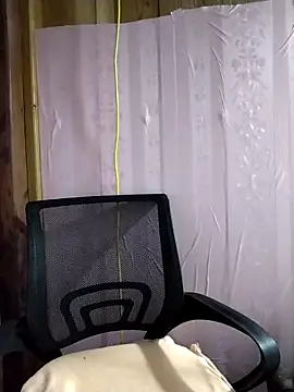 Em xinh01 online show from April 14, 2026, 1:50 pm