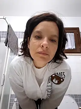 Piediniecollant online show from November 11, 2025, 5:40 am