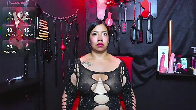Snapshot of Loana_bdsm chatting on June 5, 2026, 4:30 am Loana bdsm online show from June 5, 2026, 4:30 am