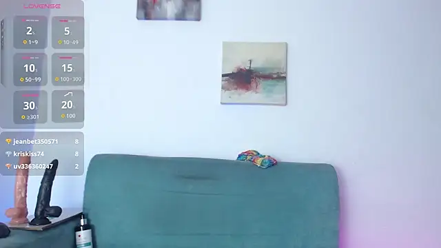 evelinmartinez online show from April 16, 2026, 9:39 pm