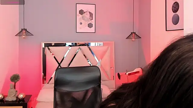 Snapshot of mia_jagger chatting on April 22, 2026, 8:32 pm mia jagger online show from April 22, 2026, 8:32 pm